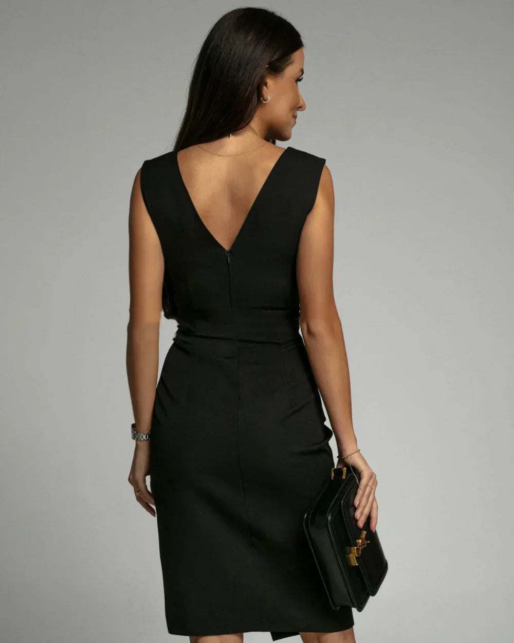 Karen | Elegant Dress with Slit and V-Neck - Avery & Hart Boutique