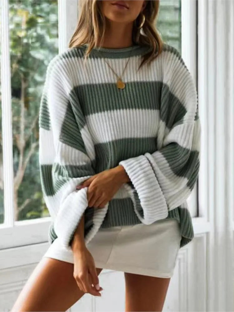 Lily | Trendy Knitted Sweater with Stripes