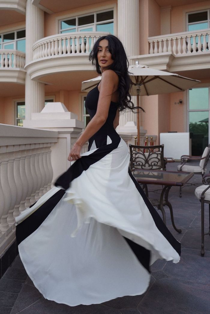 Leticia | Flowline Maxi Dress - Avery & Hart Boutique